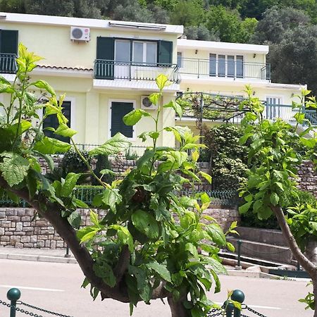 Apartments Simo Petrovac المظهر الخارجي الصورة