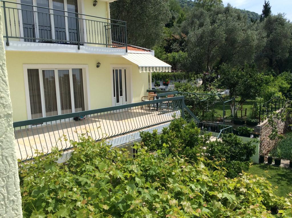 Apartments Simo Petrovac المظهر الخارجي الصورة