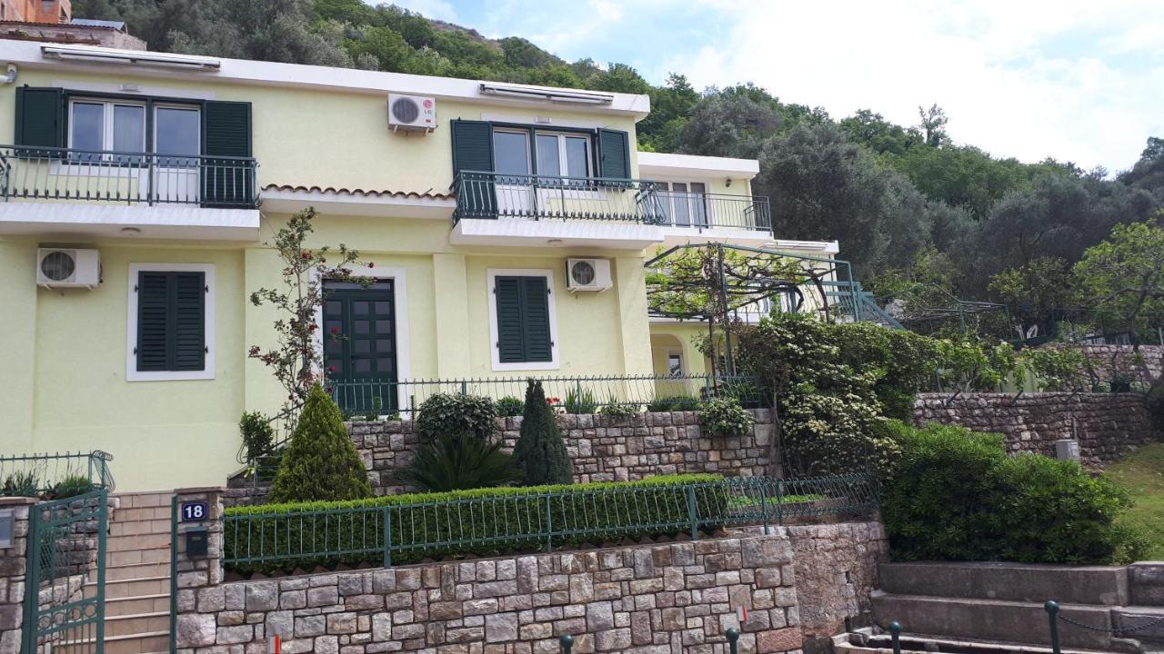 Apartments Simo Petrovac المظهر الخارجي الصورة